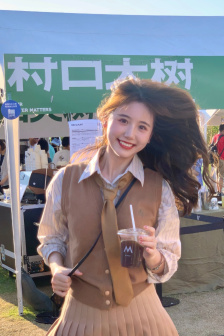 美女来了